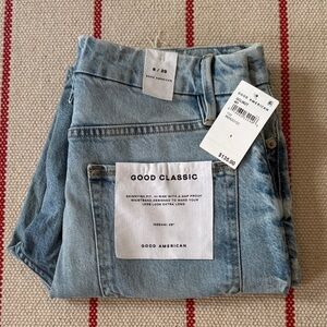 Good American Light Wash Classic Jeans
